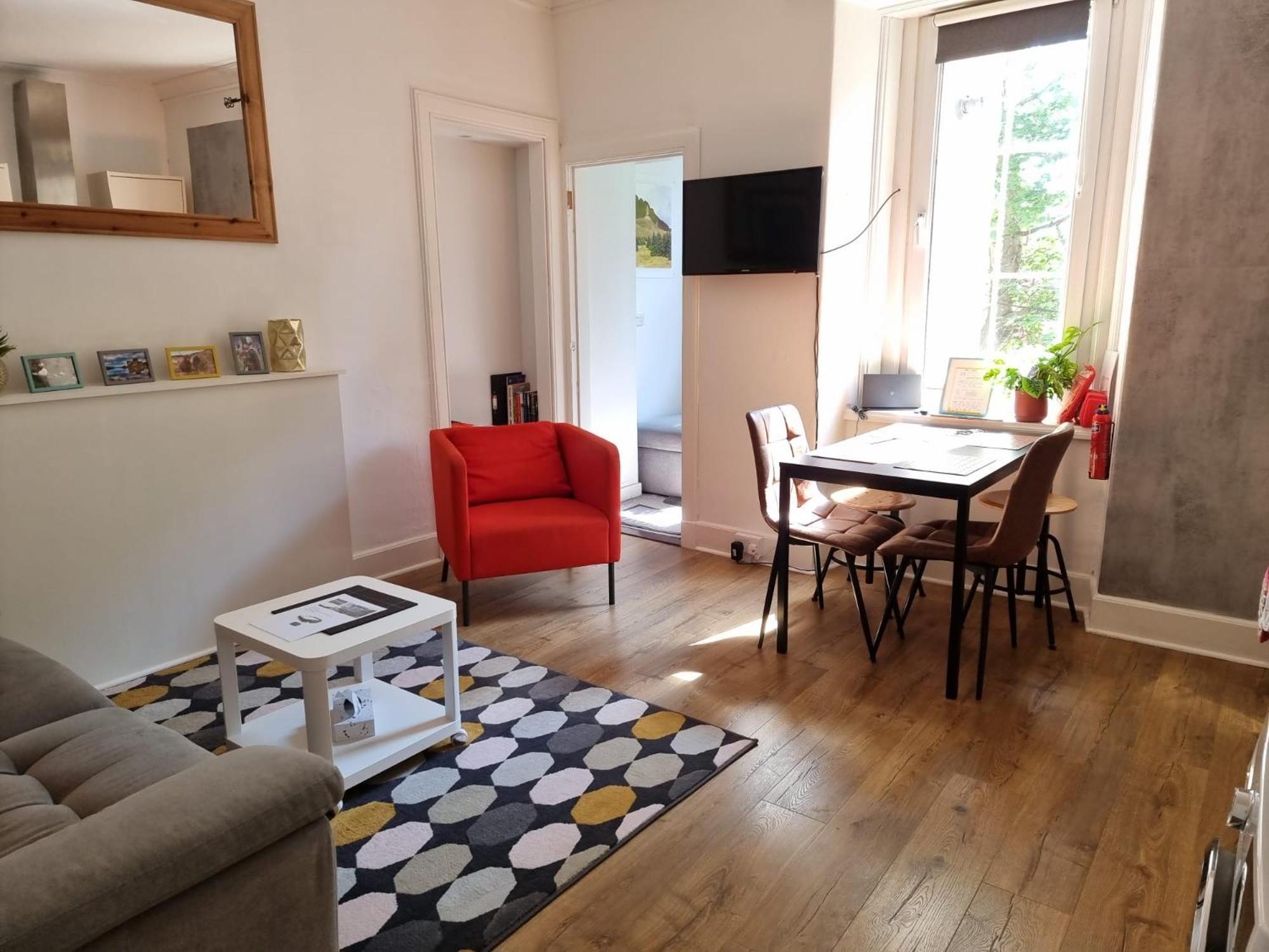 Charming Victorian Apartment, Close To Centre Инвернес Екстериор снимка